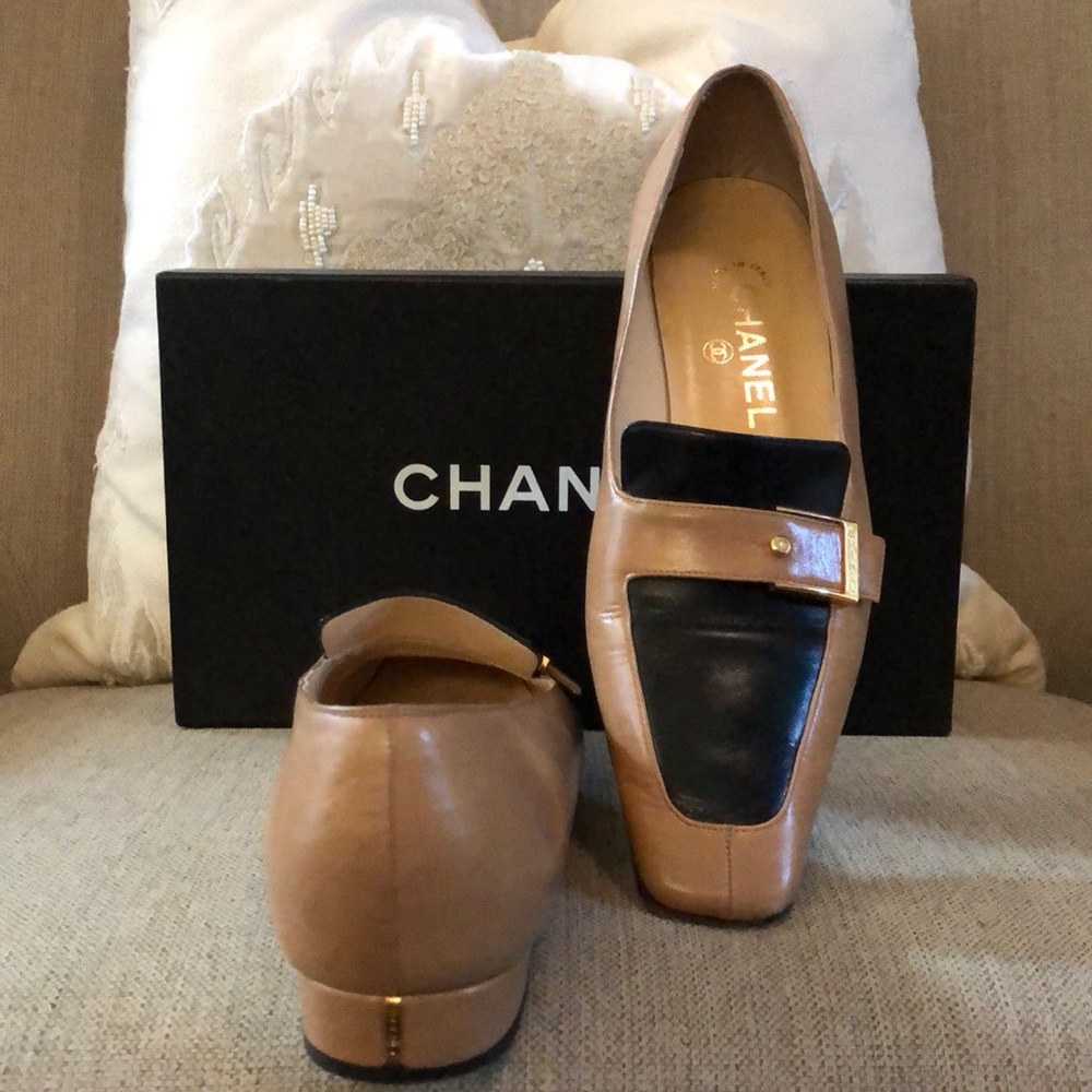 Rare Chanel Camel Black Loafers Gold 36 1/2 w/Box